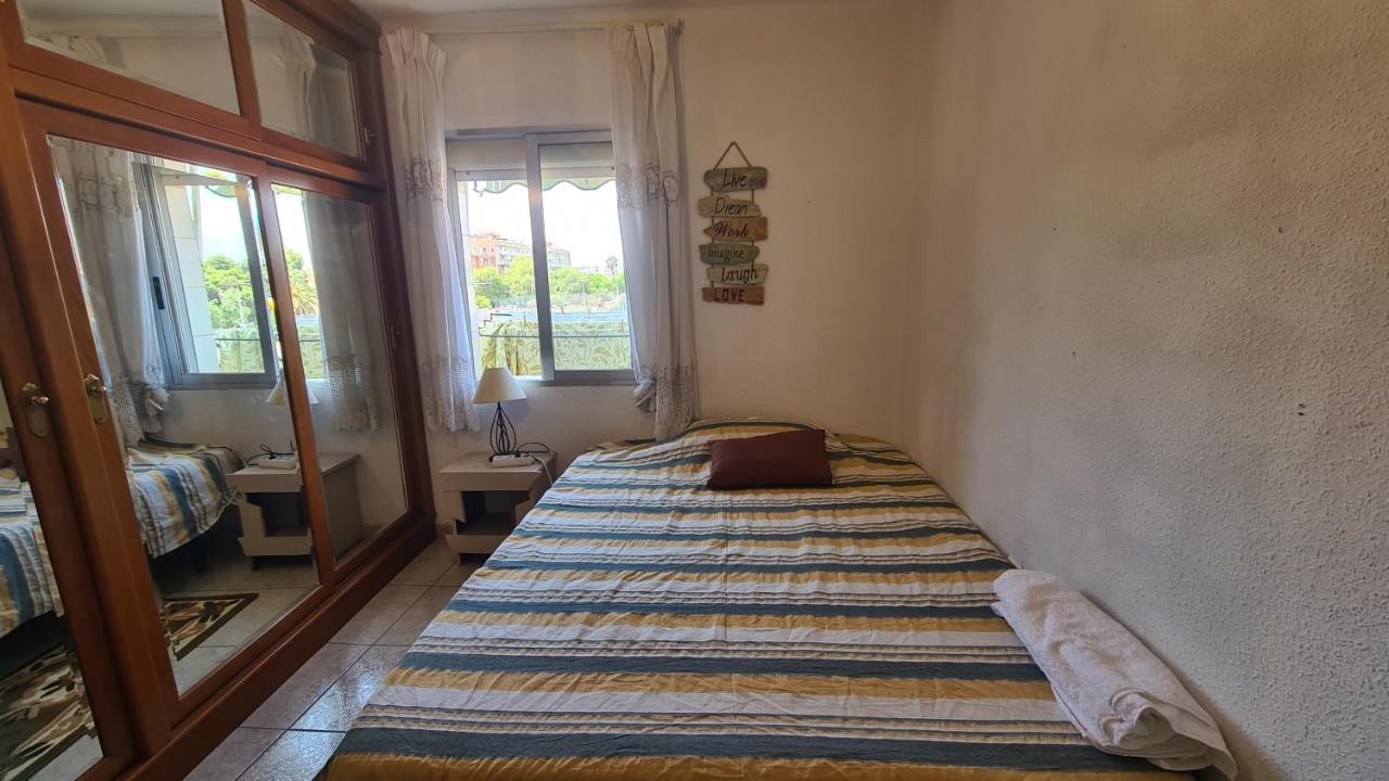 Rooms On Malvarrosa Beach Valencia Exterior photo